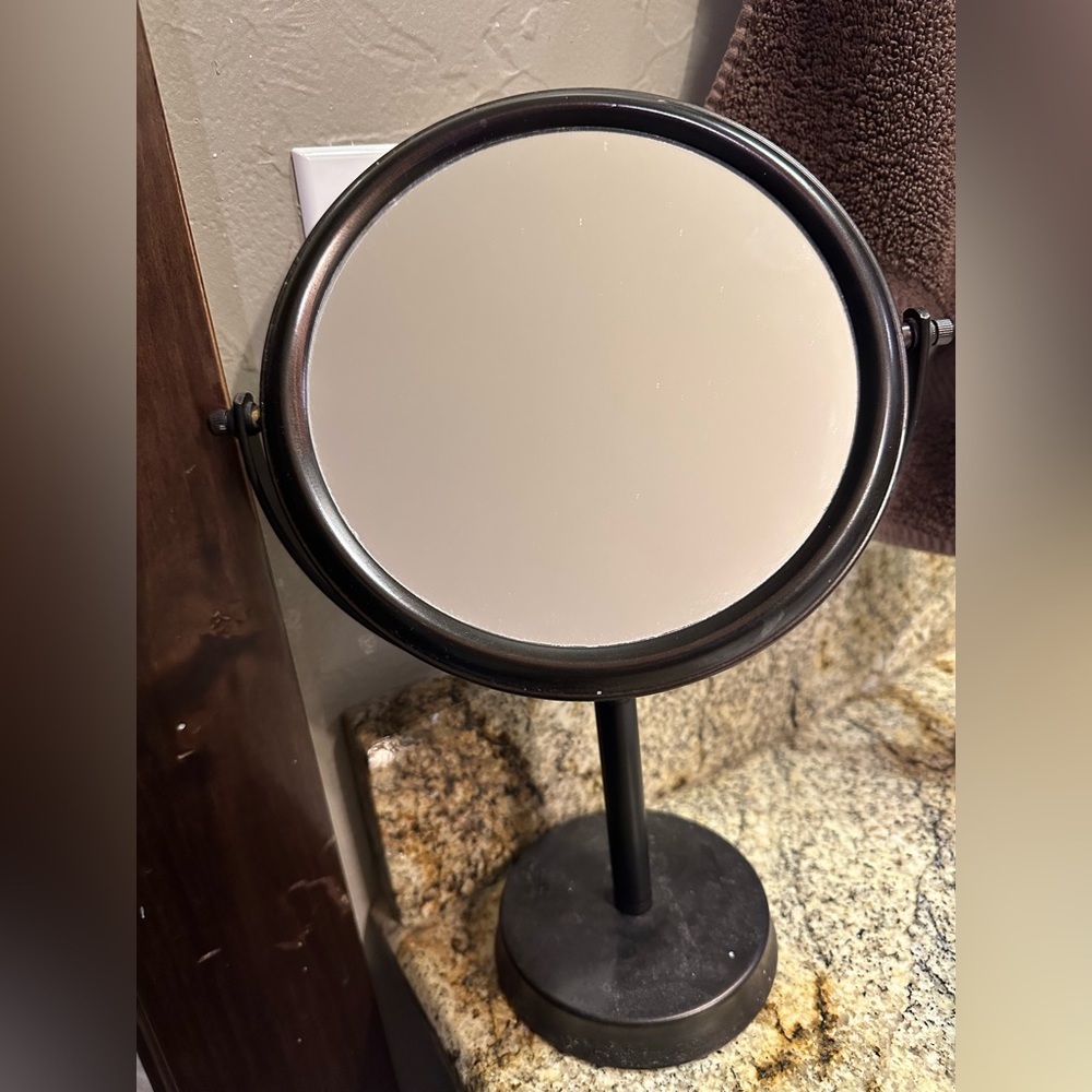 Makeup mirror